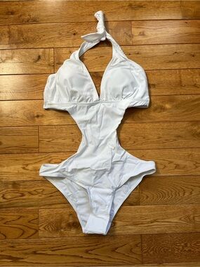 NEW cut out one pice swimsuit